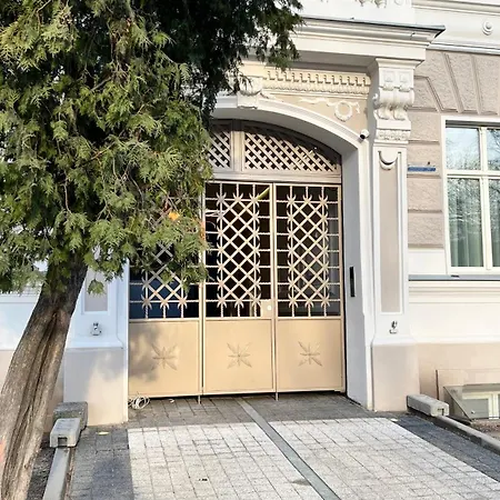 The Place With History In Renaissance Building *