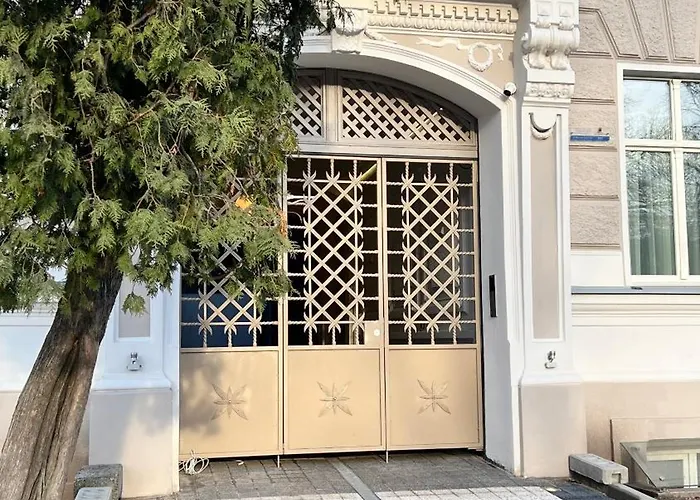 The Place With History In Renaissance Building *